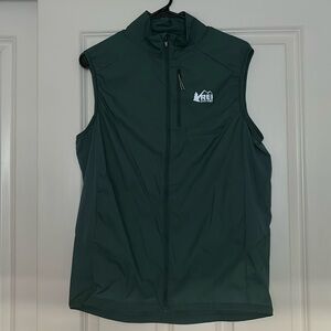 REI - Vest